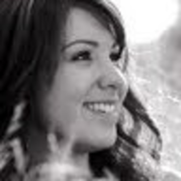 Meet your Posher, Alyssa - Picture 1 of 1